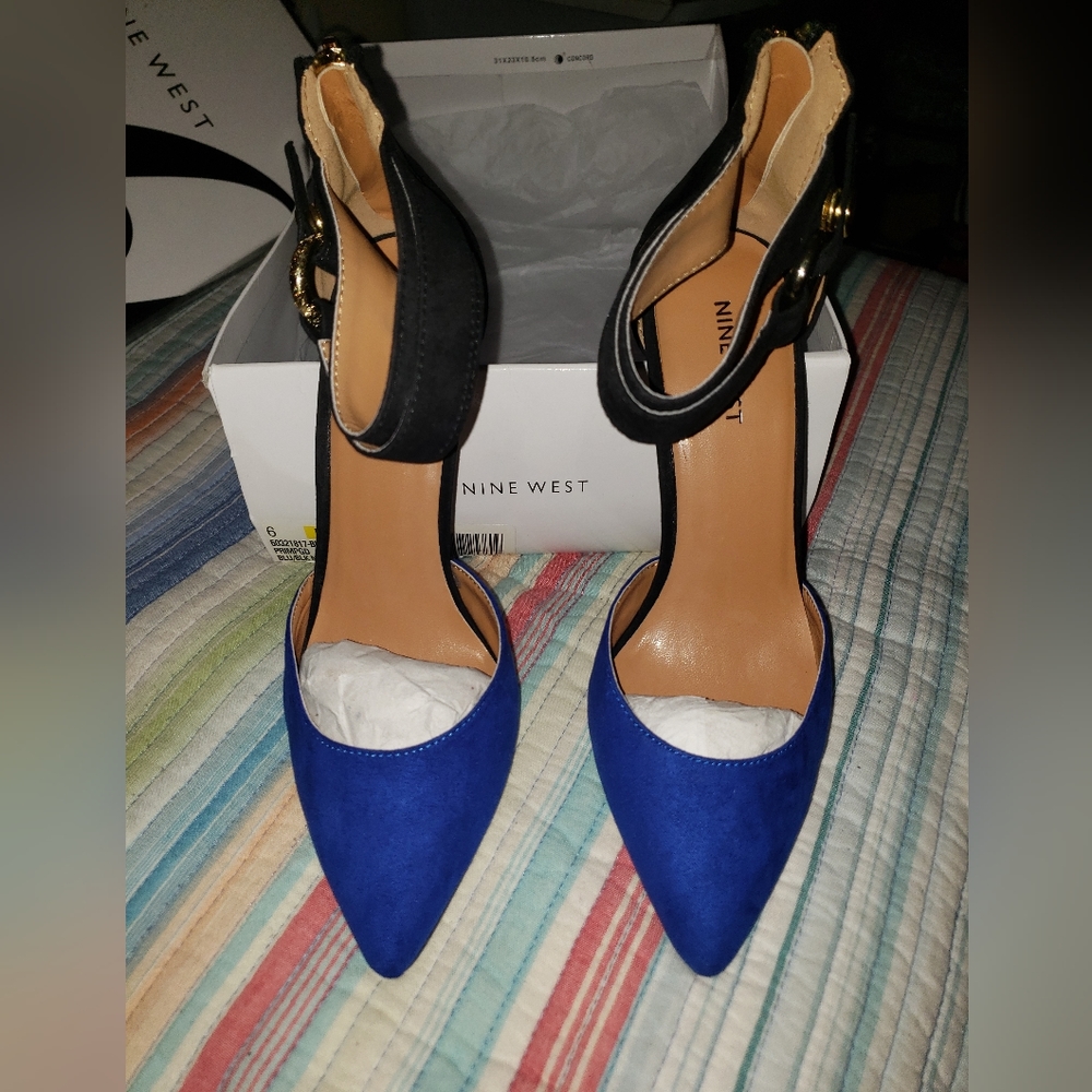 NINE WEST Blue/Black Pumps
